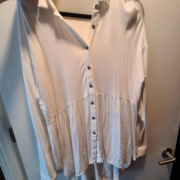 Anthropologie Everleigh Tova Button Down Shirt - Picture 3 of 5